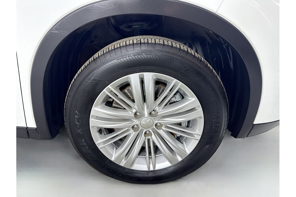 2024 Mitsubishi Outlander LS ZM