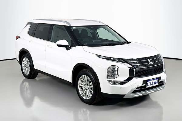 2024 Mitsubishi Outlander LS ZM