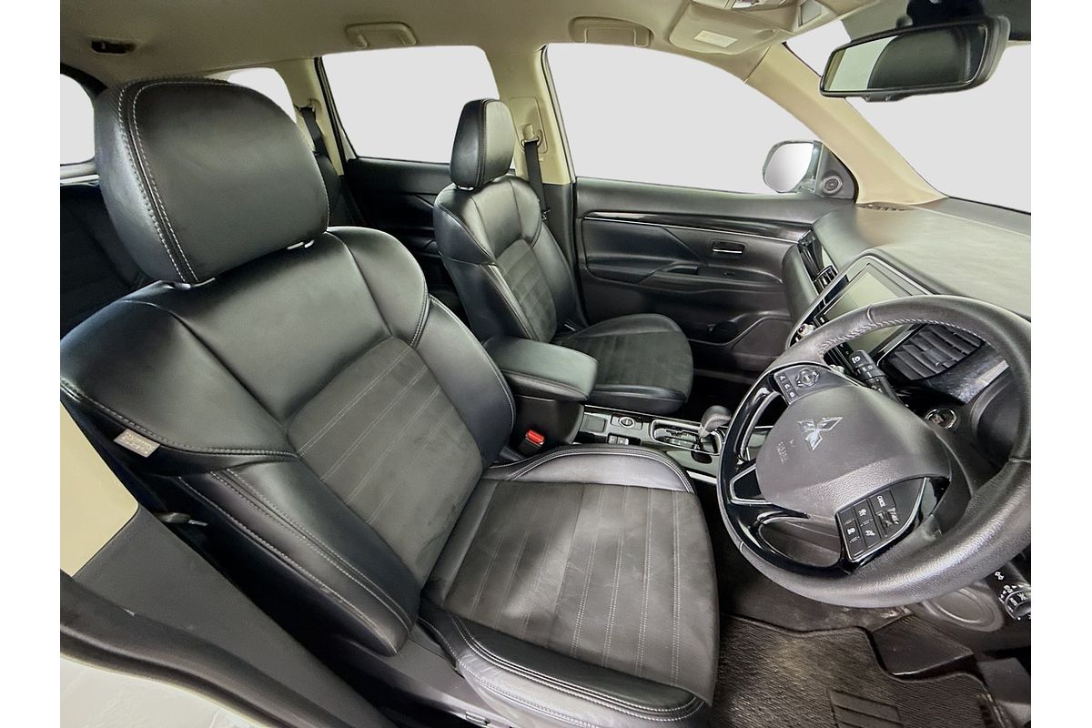 2020 Mitsubishi Outlander LS ZL