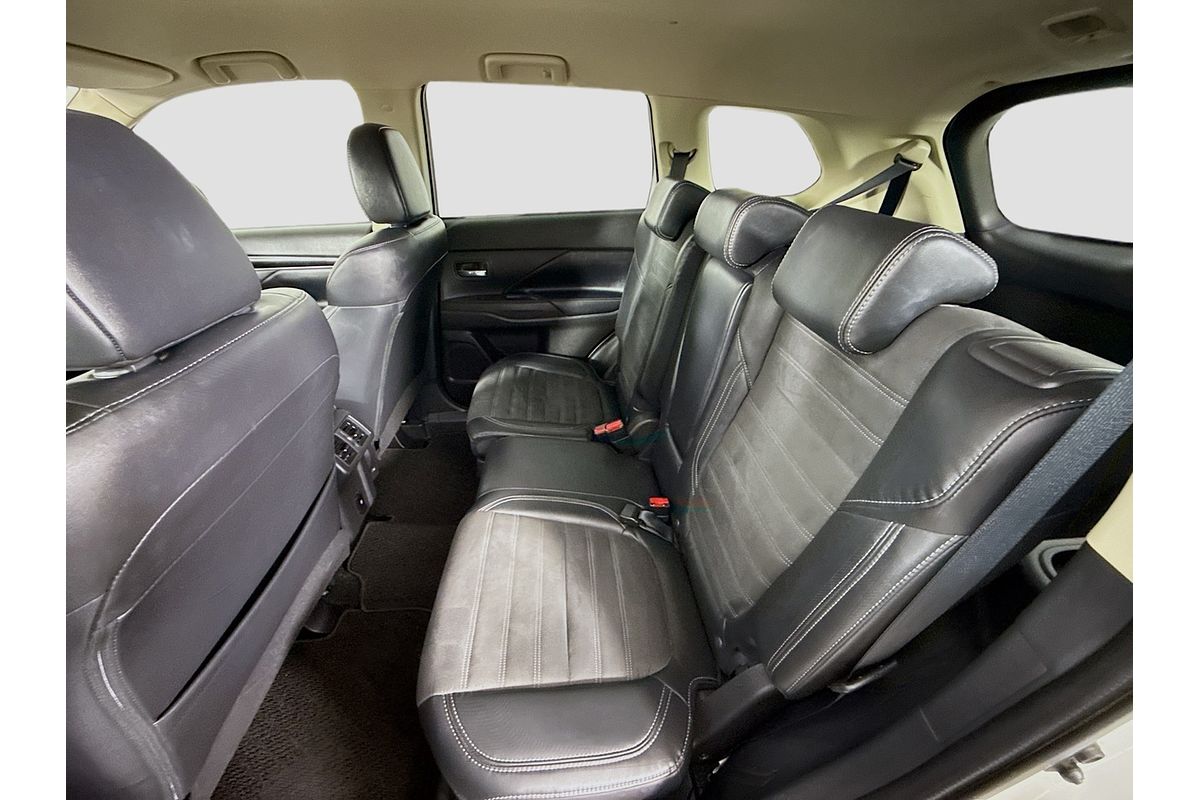 2020 Mitsubishi Outlander LS ZL