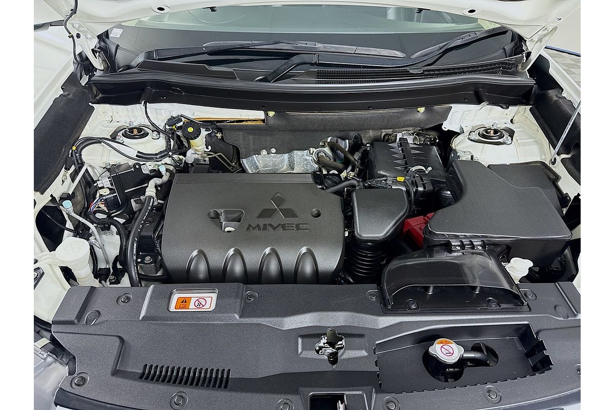 2020 Mitsubishi Outlander LS ZL