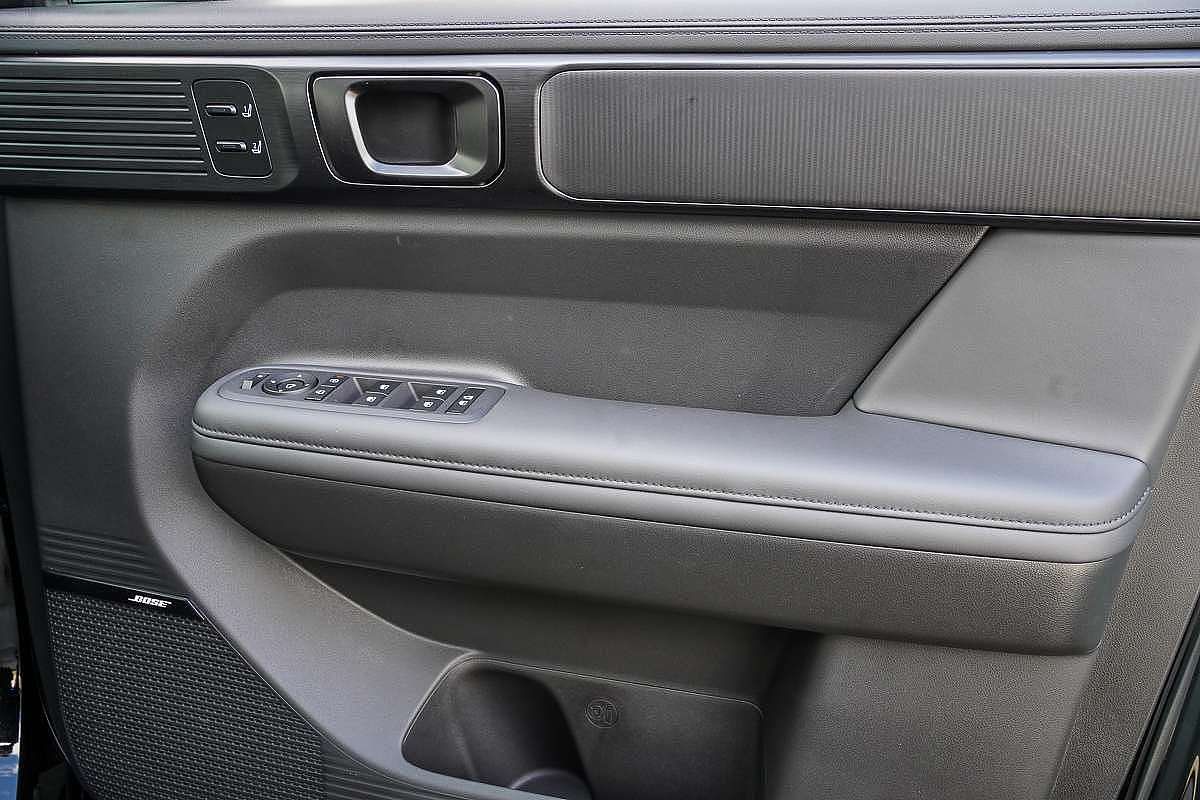 2025 Hyundai Santa Fe Hybrid Calligraphy MX5.V2