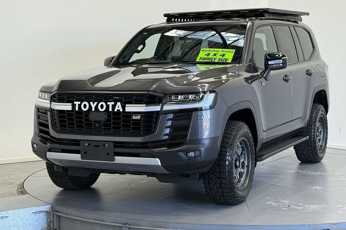 2023 Toyota Landcruiser GR Sport FJA300R