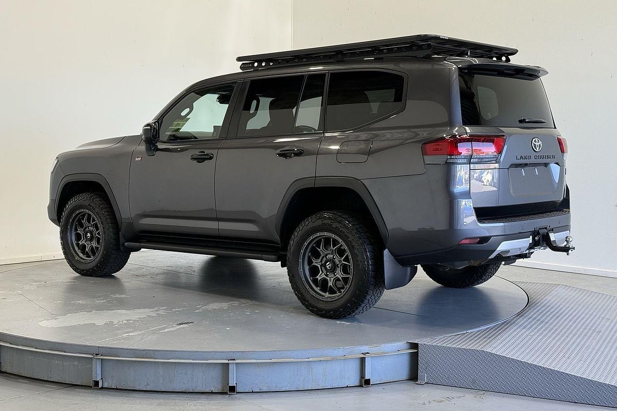 2023 Toyota Landcruiser GR Sport FJA300R