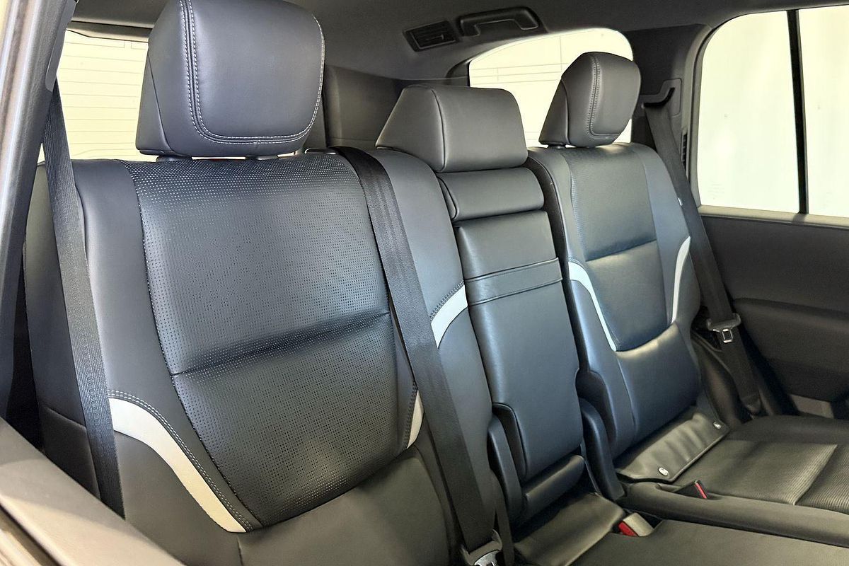 2023 Toyota Landcruiser GR Sport FJA300R