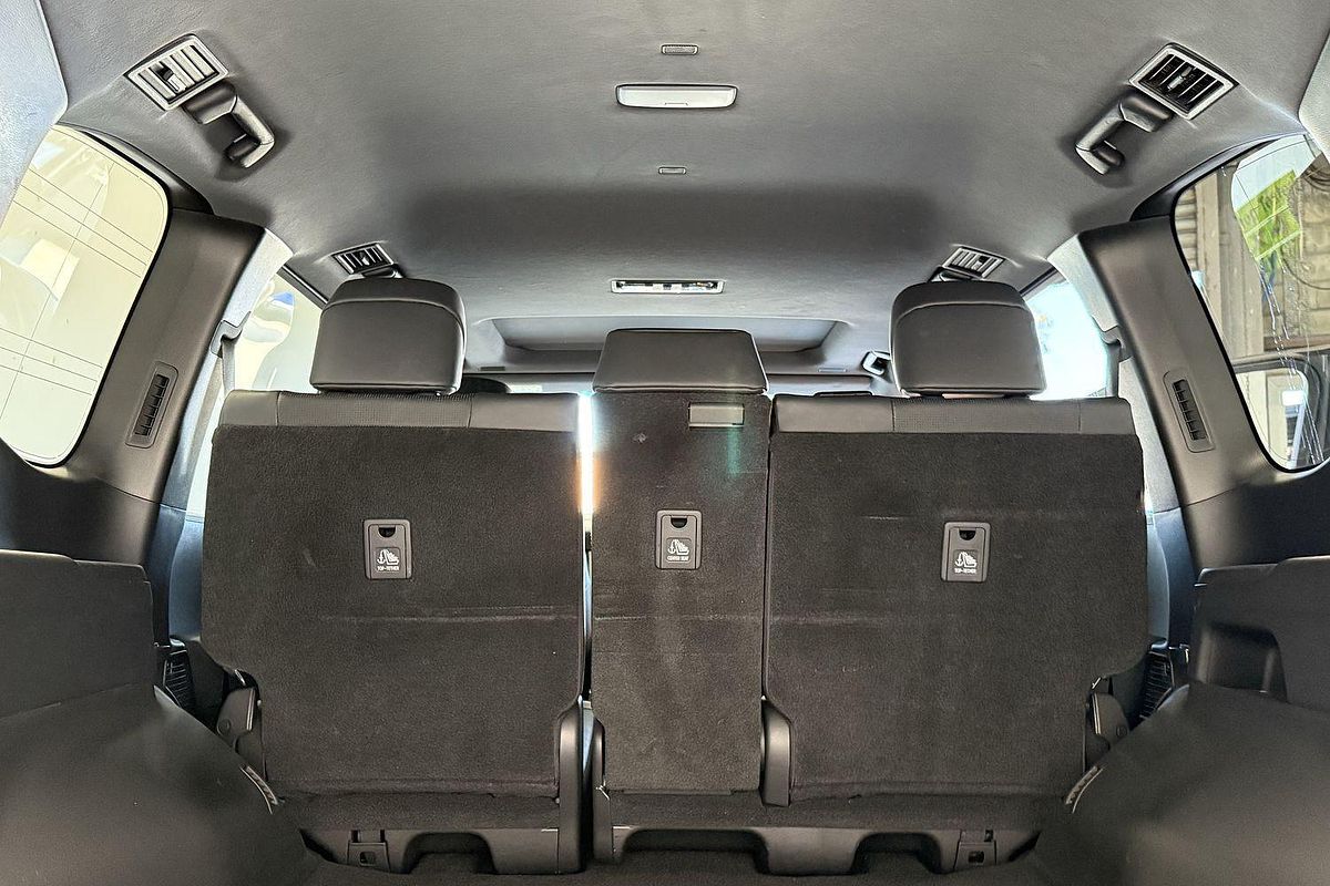 2023 Toyota Landcruiser GR Sport FJA300R