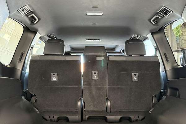 2023 Toyota Landcruiser GR Sport FJA300R