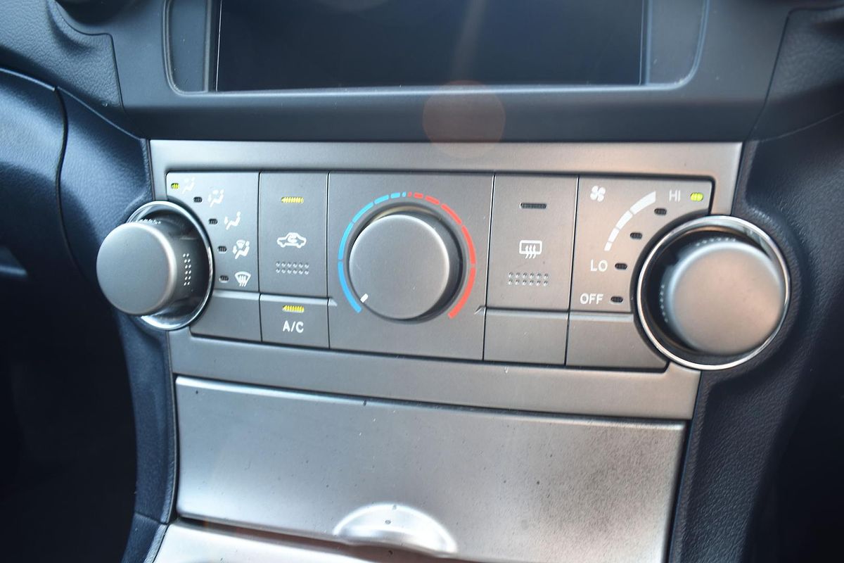 2010 Toyota Kluger KX-R GSU40R