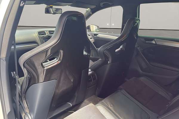 2010 Volkswagen Golf R20