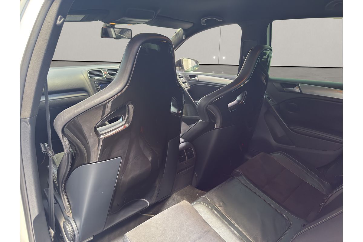 2010 Volkswagen Golf R20