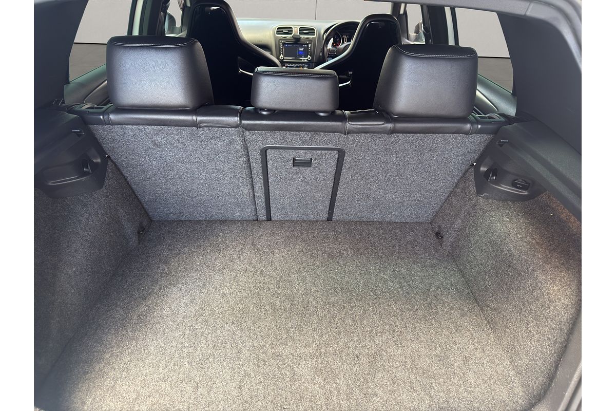 2010 Volkswagen Golf R20