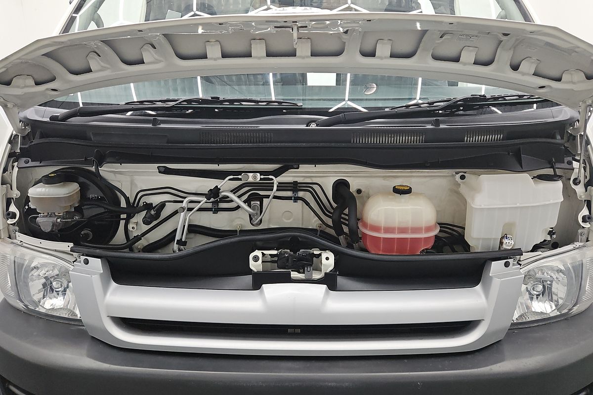 2006 Toyota Hiace Commuter TRH223R ELWB High Roof