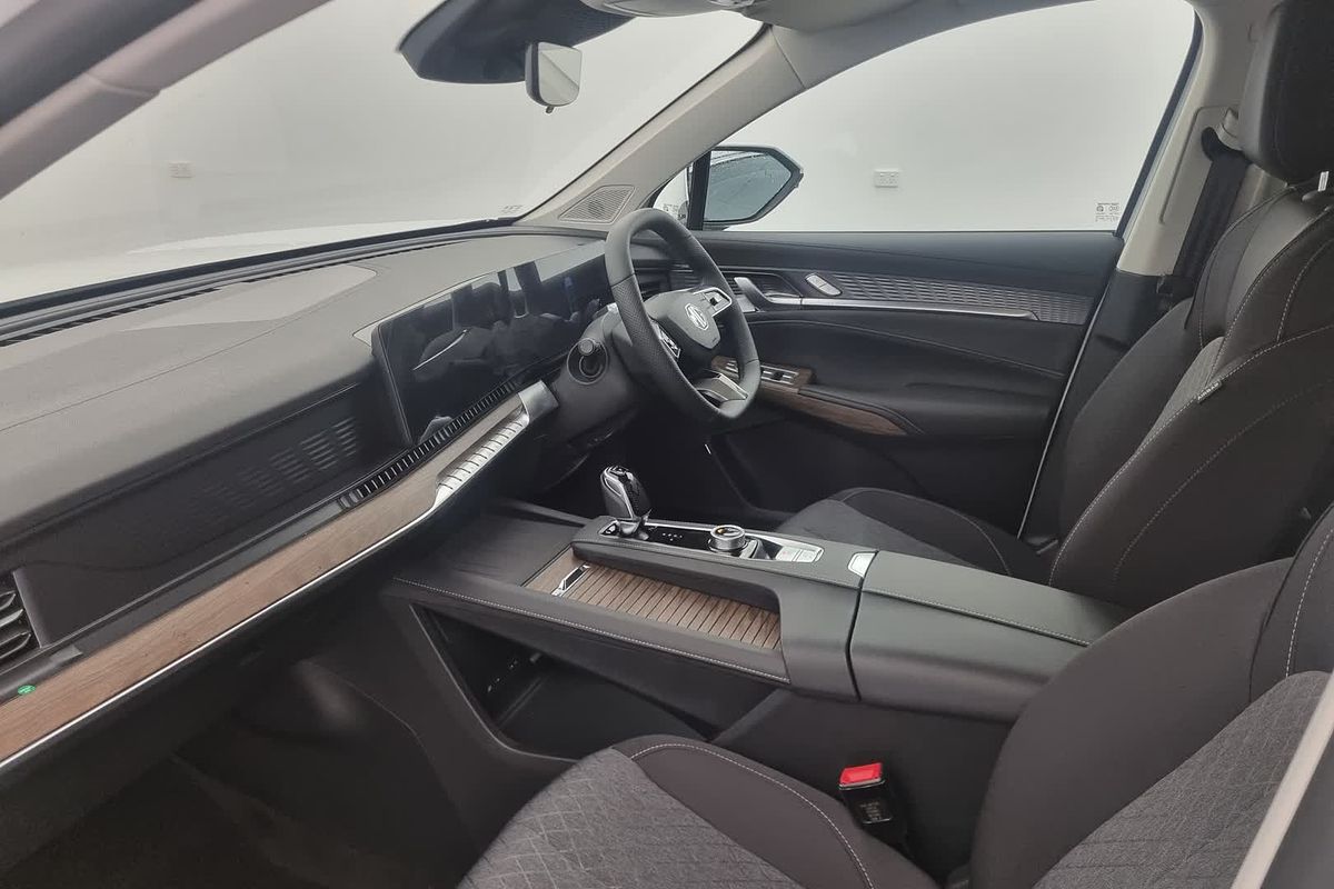 2025 MG QS Excite IS31