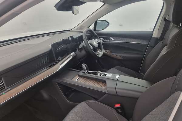 2025 MG QS Excite IS31