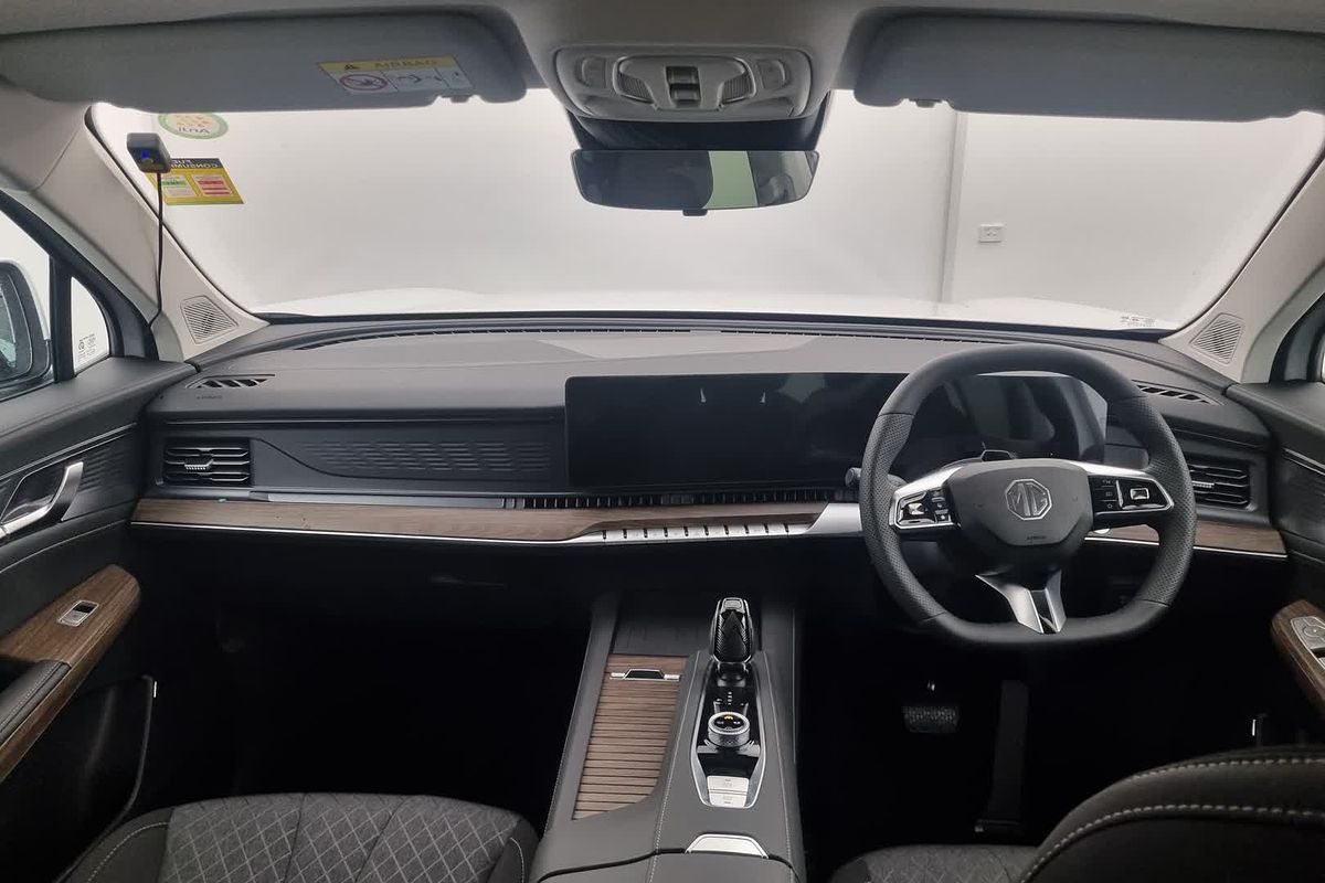 2025 MG QS Excite IS31