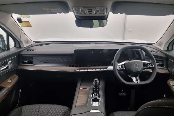 2025 MG QS Excite IS31