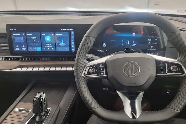 2025 MG QS Excite IS31