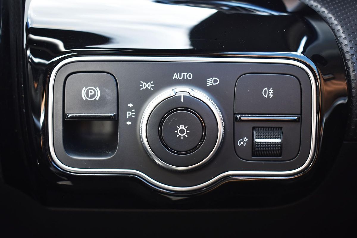 2019 Mercedes-Benz A-Class A200 V177