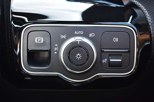 2019 Mercedes-Benz A-Class A200 V177