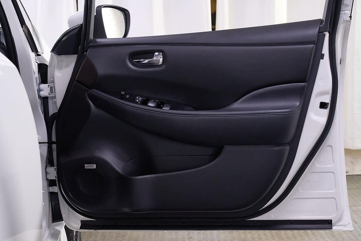 2023 Nissan LEAF ZE1