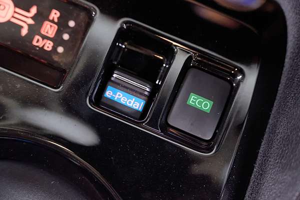 2023 Nissan LEAF ZE1