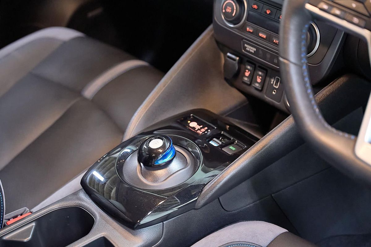 2023 Nissan LEAF ZE1