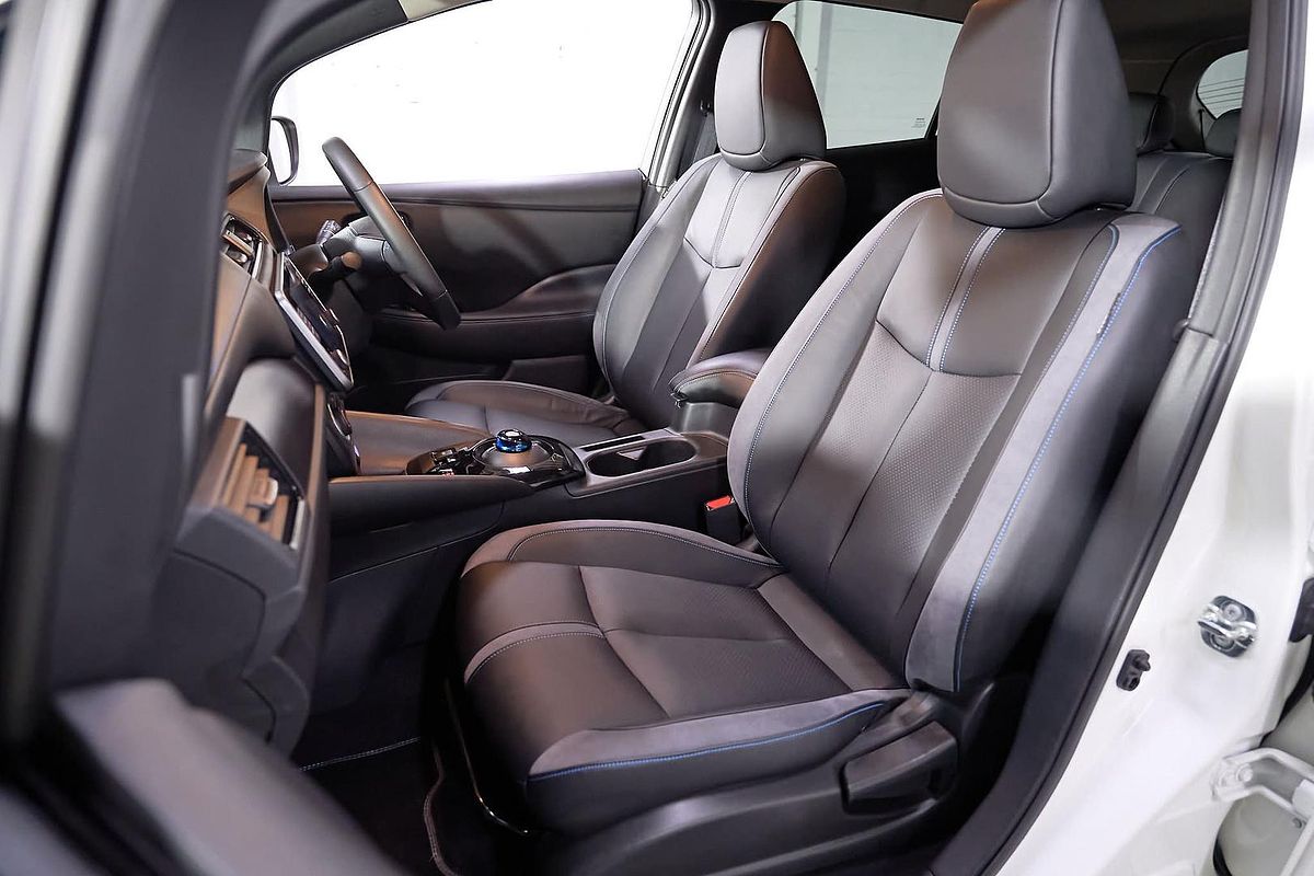 2023 Nissan LEAF ZE1