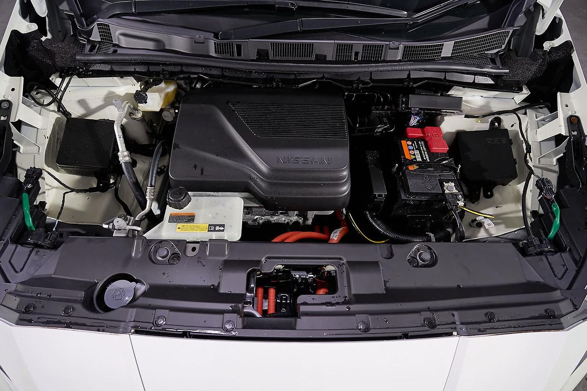 2023 Nissan LEAF ZE1