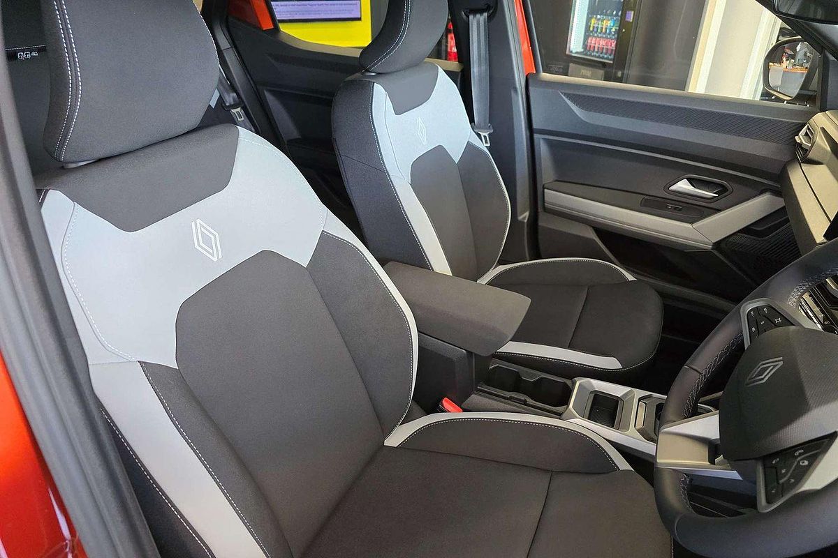 2025 Renault Duster Techno X1311