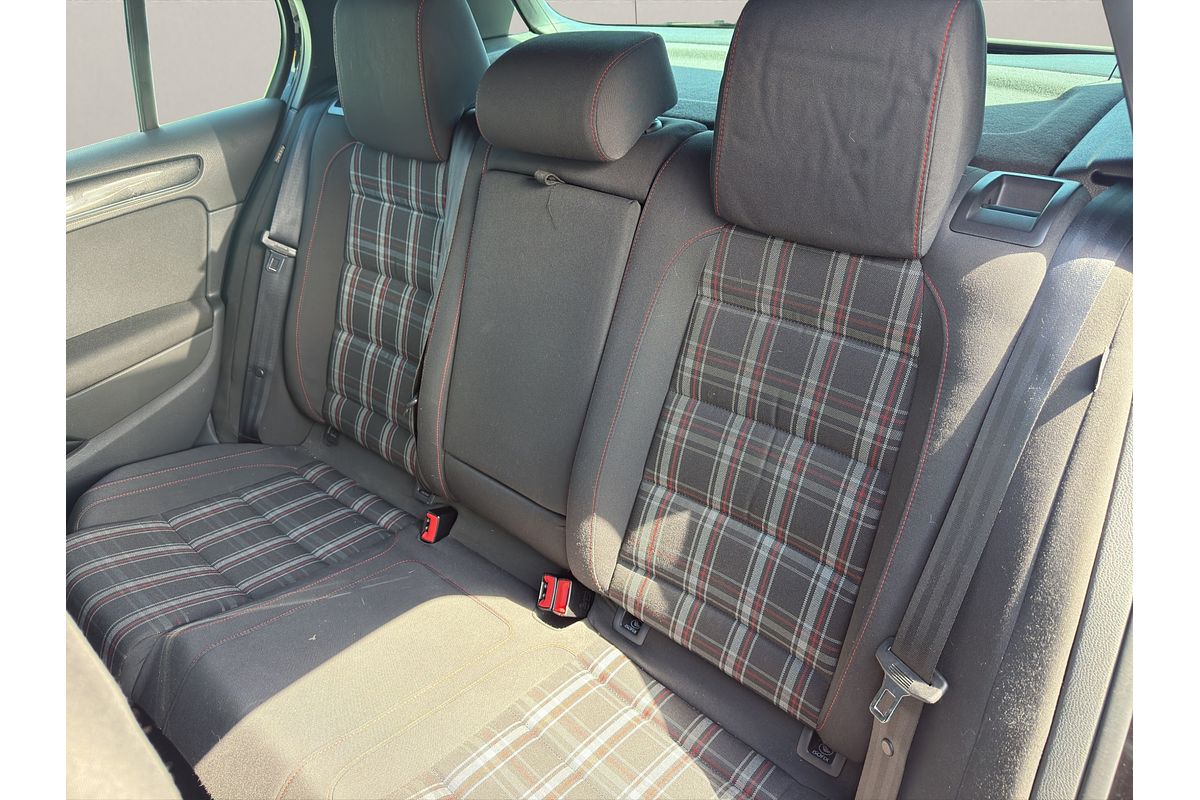 2013 Volkswagen GOLF