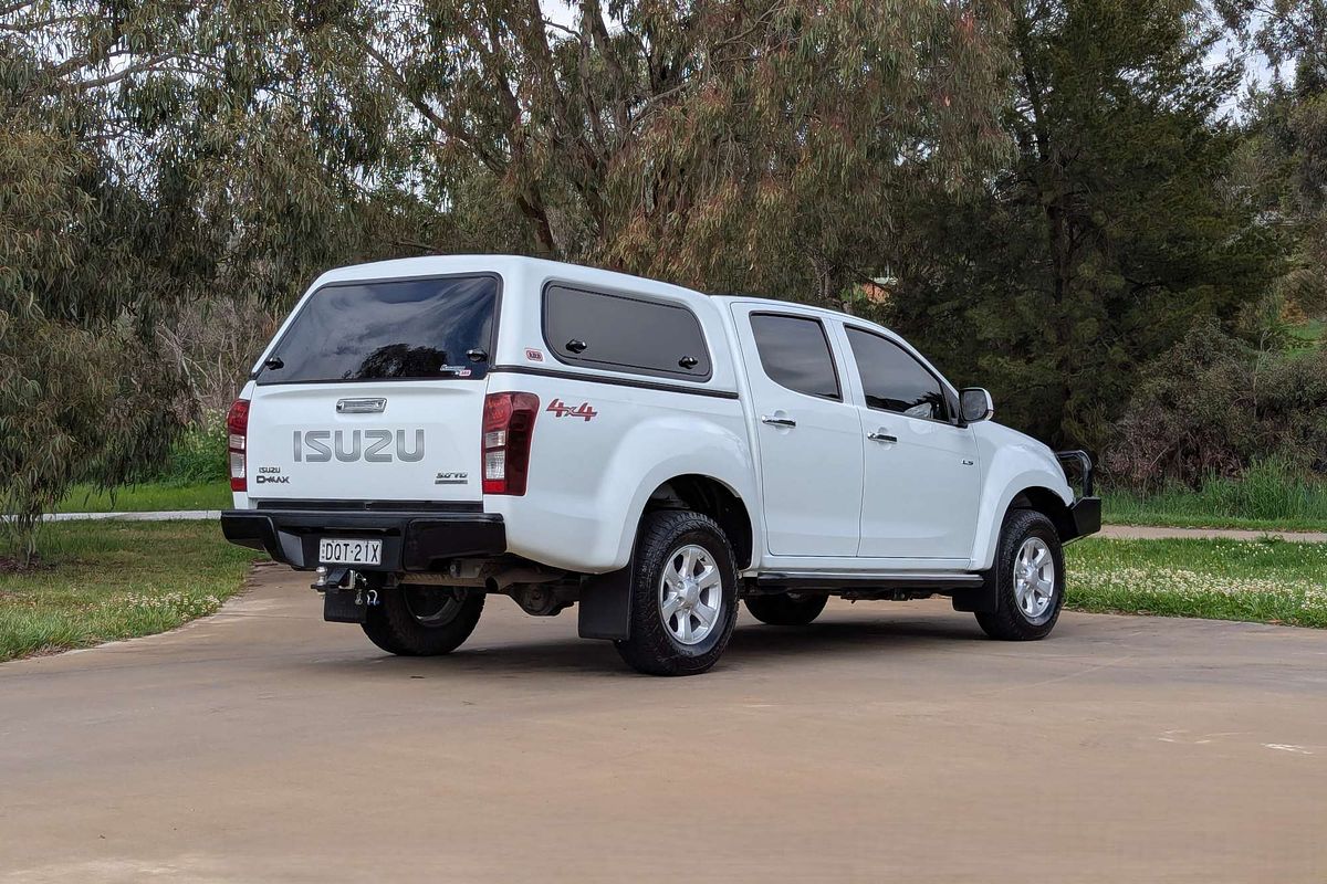 2017 Isuzu D-MAX LS-M  4X4