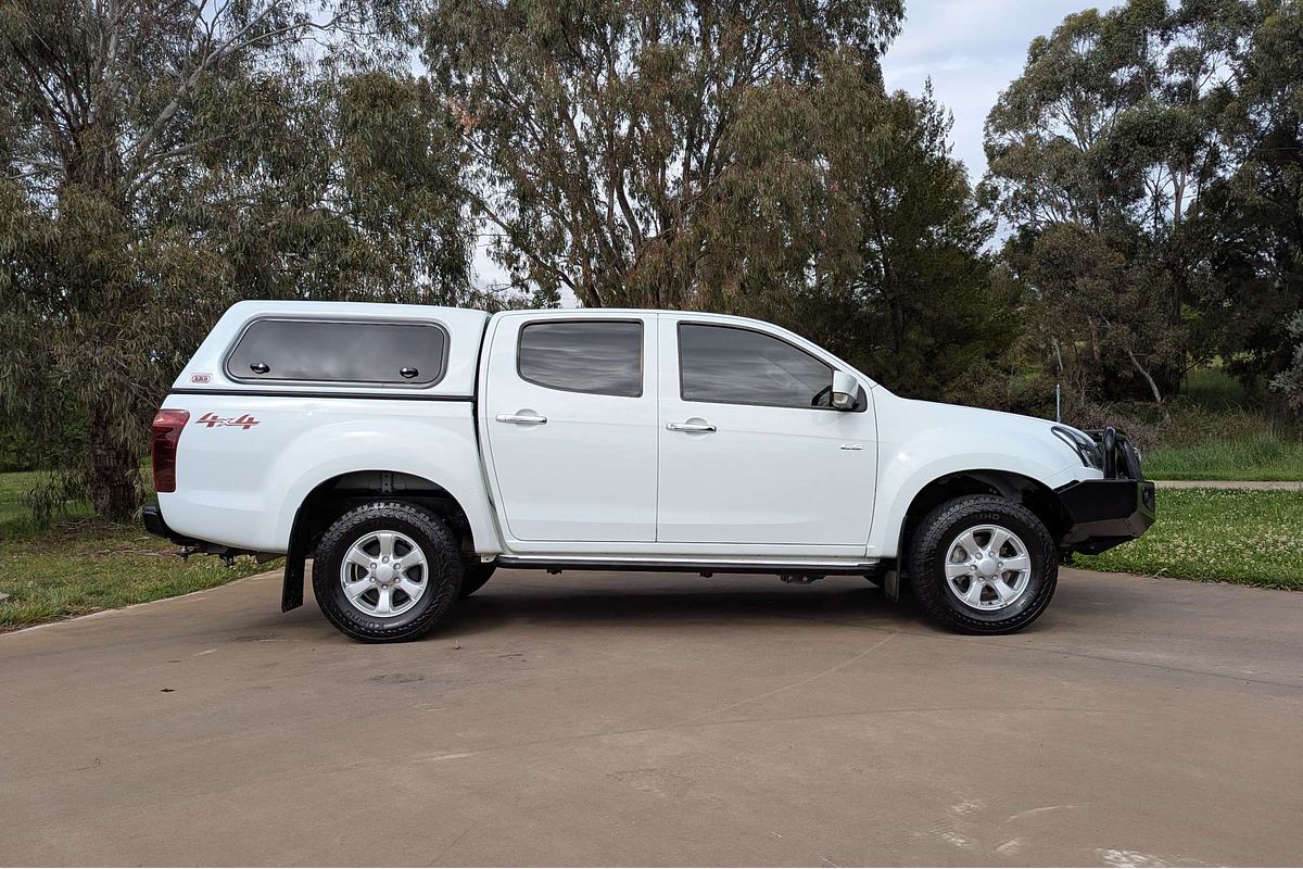 2017 Isuzu D-MAX LS-M  4X4