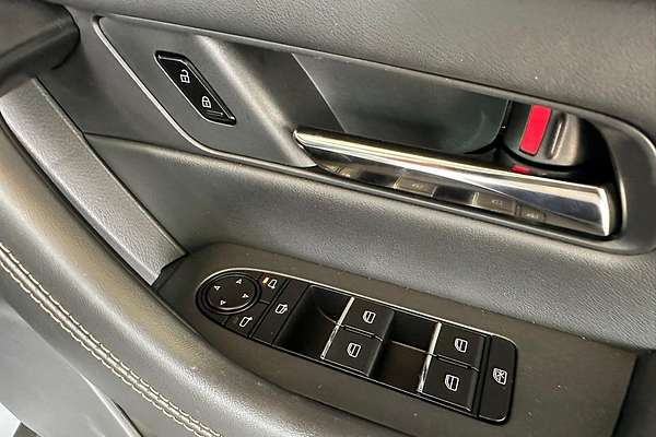 2025 Mazda CX-60 D50e GT KH Series