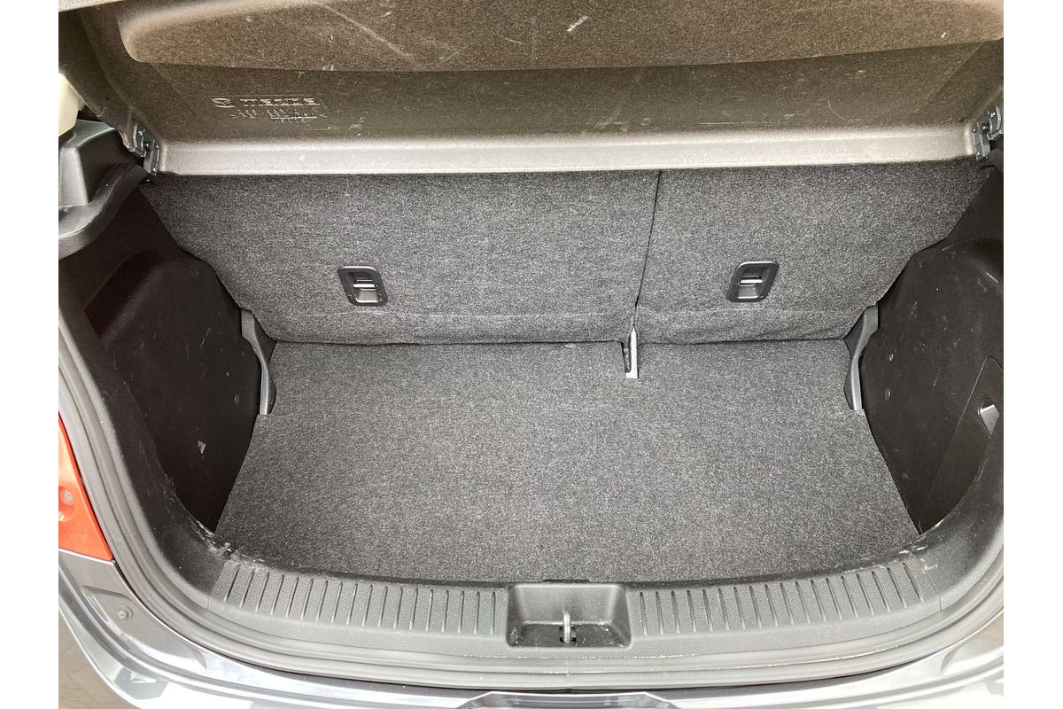 2013 Mazda 2 Neo Sport DE Series 2