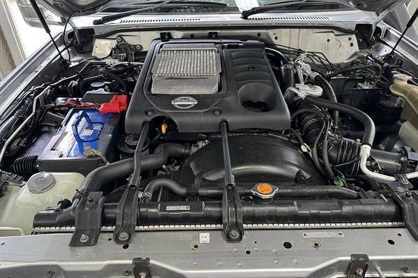 2012 Nissan Patrol ST GU 8