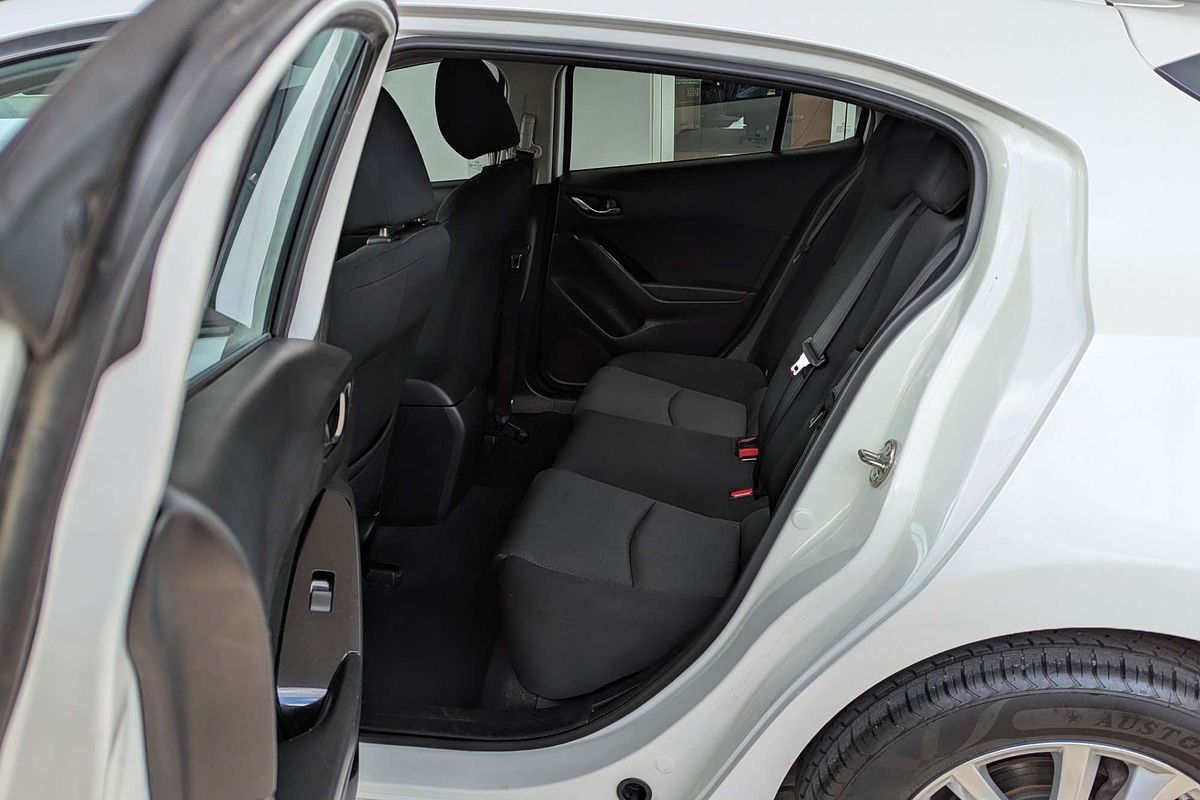 2018 Mazda 3 Neo Sport BN Series