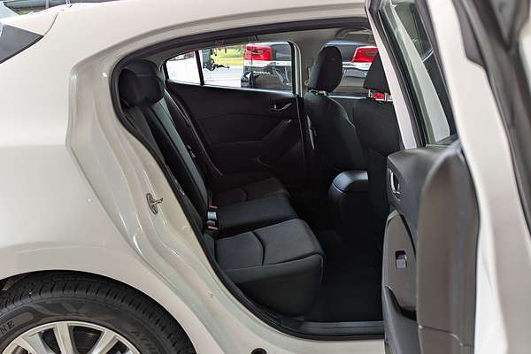 2018 Mazda 3 Neo Sport BN Series