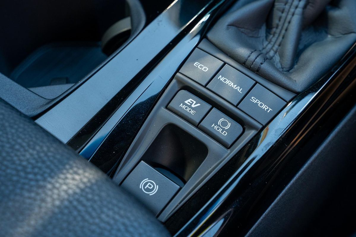 2025 Toyota Camry Ascent Sport AXVH80R