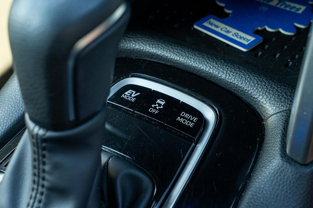 2024 Toyota Corolla Cross GXL MXGH10R