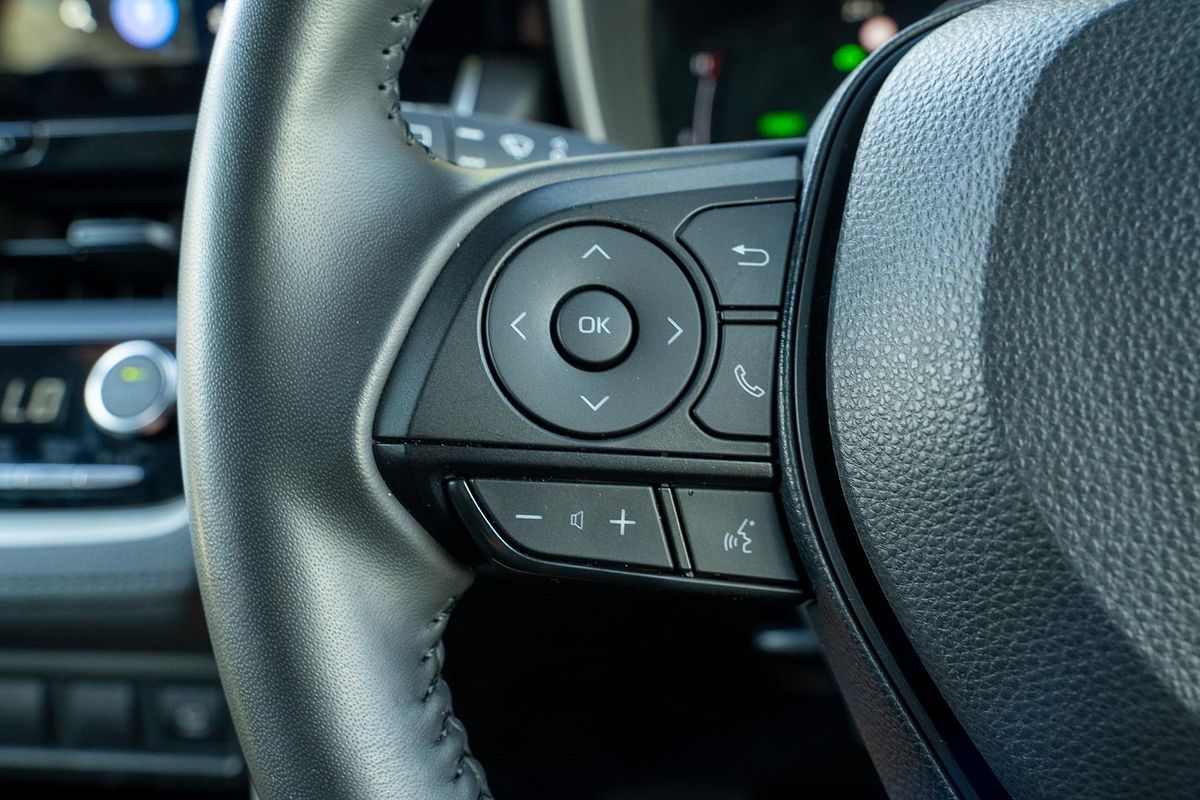 2024 Toyota Corolla Cross GXL MXGH10R