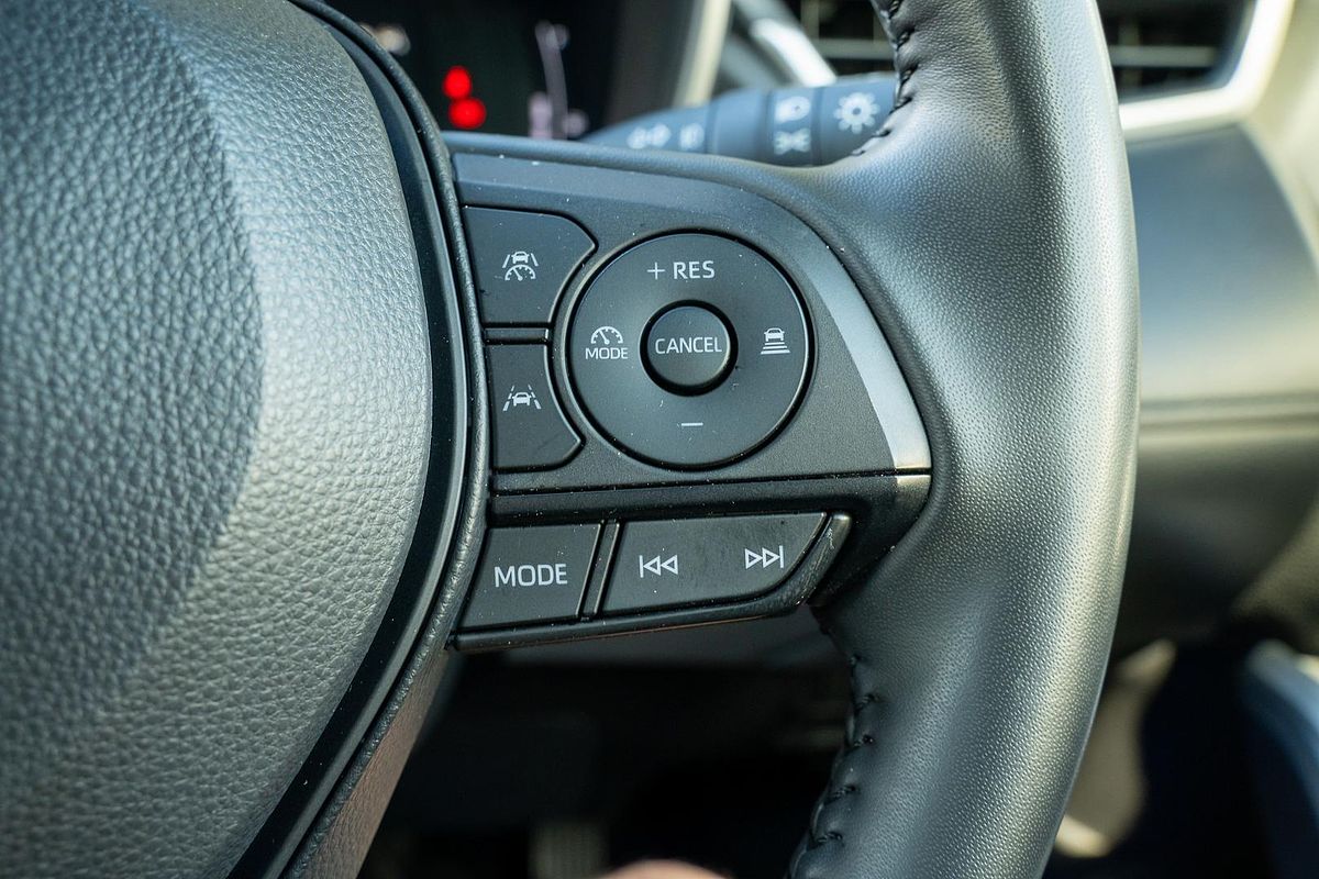 2024 Toyota Corolla Cross GXL MXGH10R