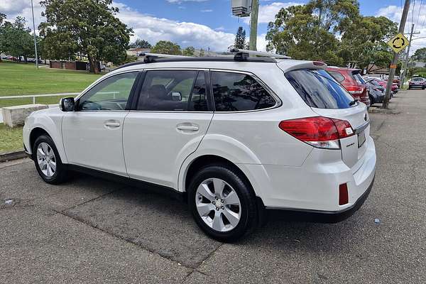 2010 Subaru Outback 2.5i 4GEN