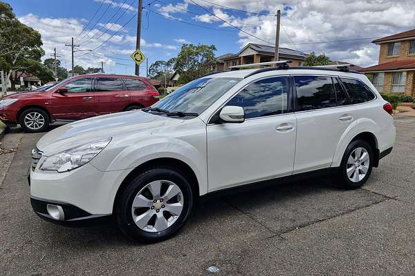 2010 Subaru Outback 2.5i 4GEN