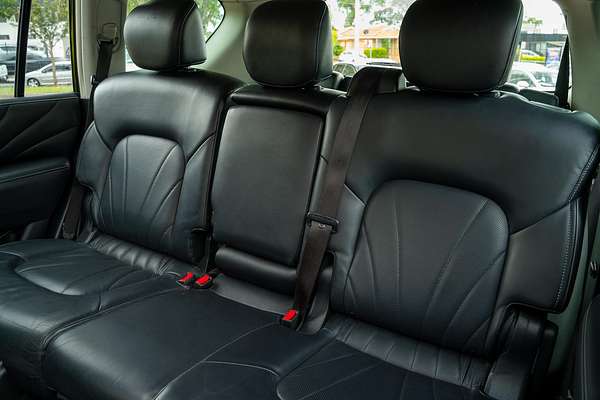 2017 INFINITI QX80 S Premium Z62