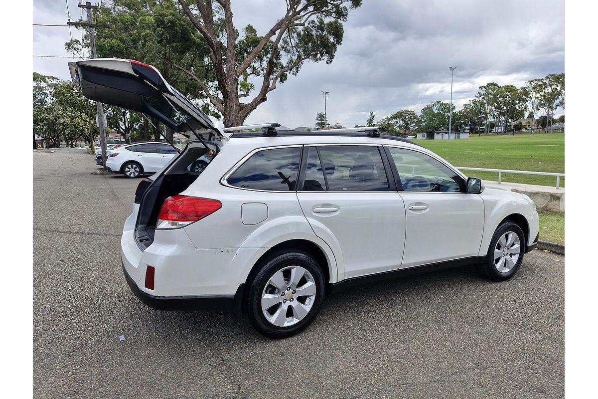 2010 Subaru Outback 2.5i 4GEN