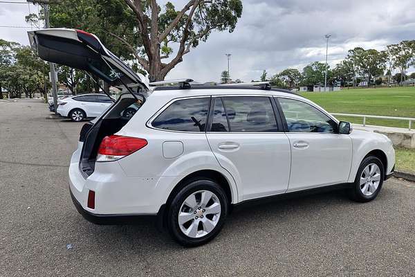 2010 Subaru Outback 2.5i 4GEN
