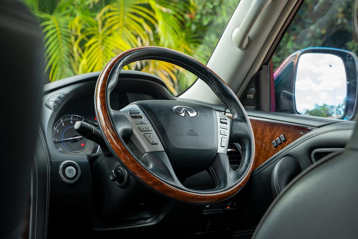 2017 INFINITI QX80 S Premium Z62