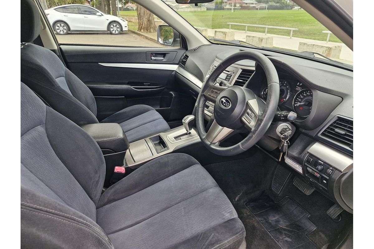 2010 Subaru Outback 2.5i 4GEN