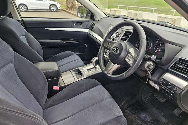 2010 Subaru Outback 2.5i 4GEN