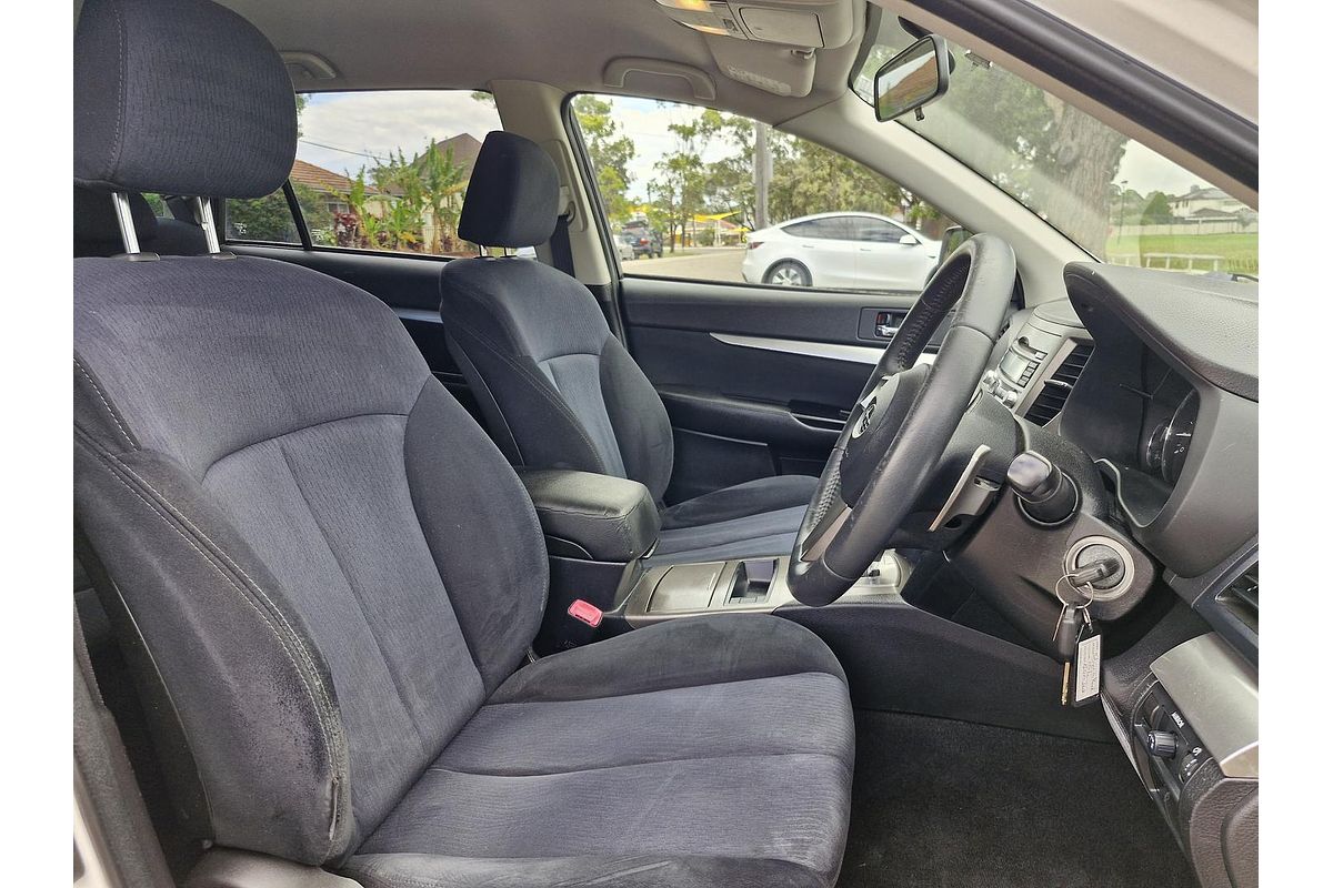 2010 Subaru Outback 2.5i 4GEN